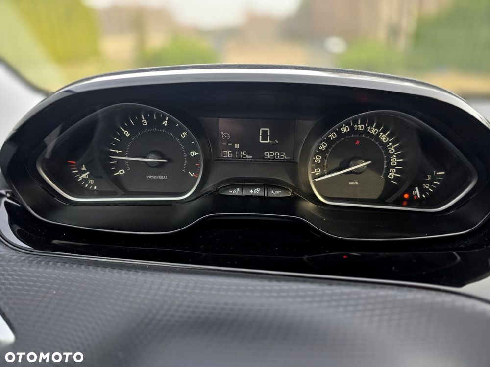 Peugeot 208 PureTech 82 Start & Stop Style - 26