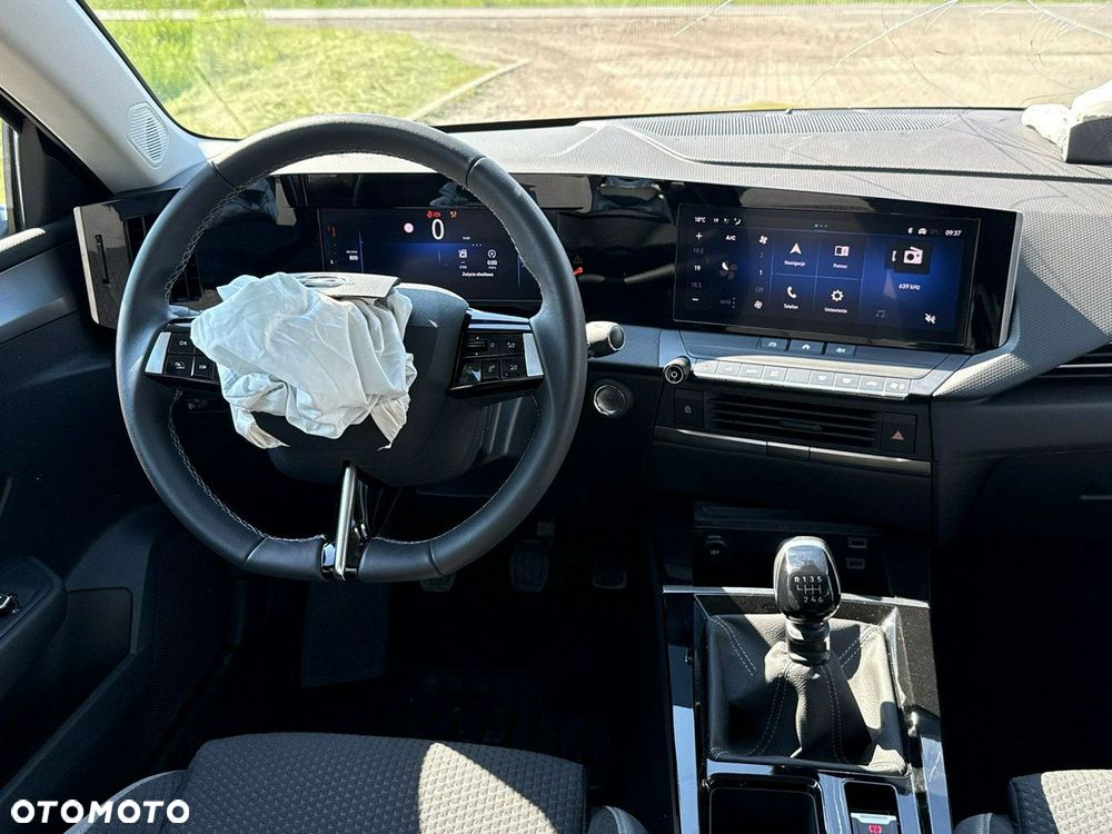 Opel Astra 1.2 Turbo Edition - 25