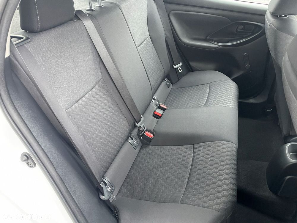 Toyota Yaris - 15