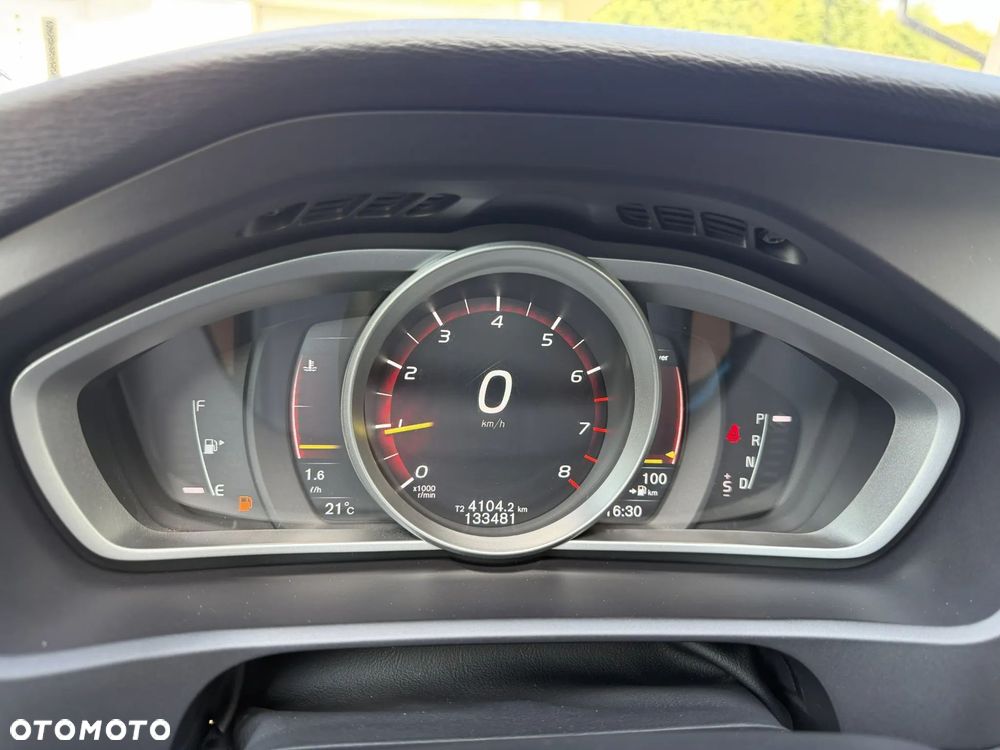 Volvo V40 T3 Drive-E Summum - 13