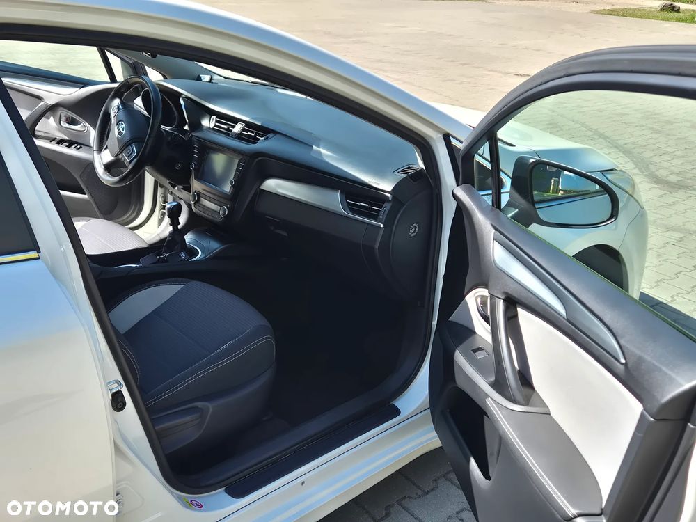 Toyota Avensis 1.8 Prestige - 13