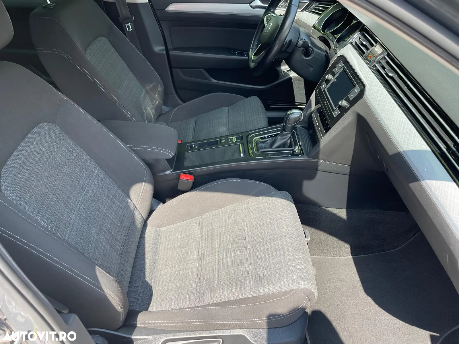Volkswagen Passat Variant 2.0 TDI DSG Comfortline - 11