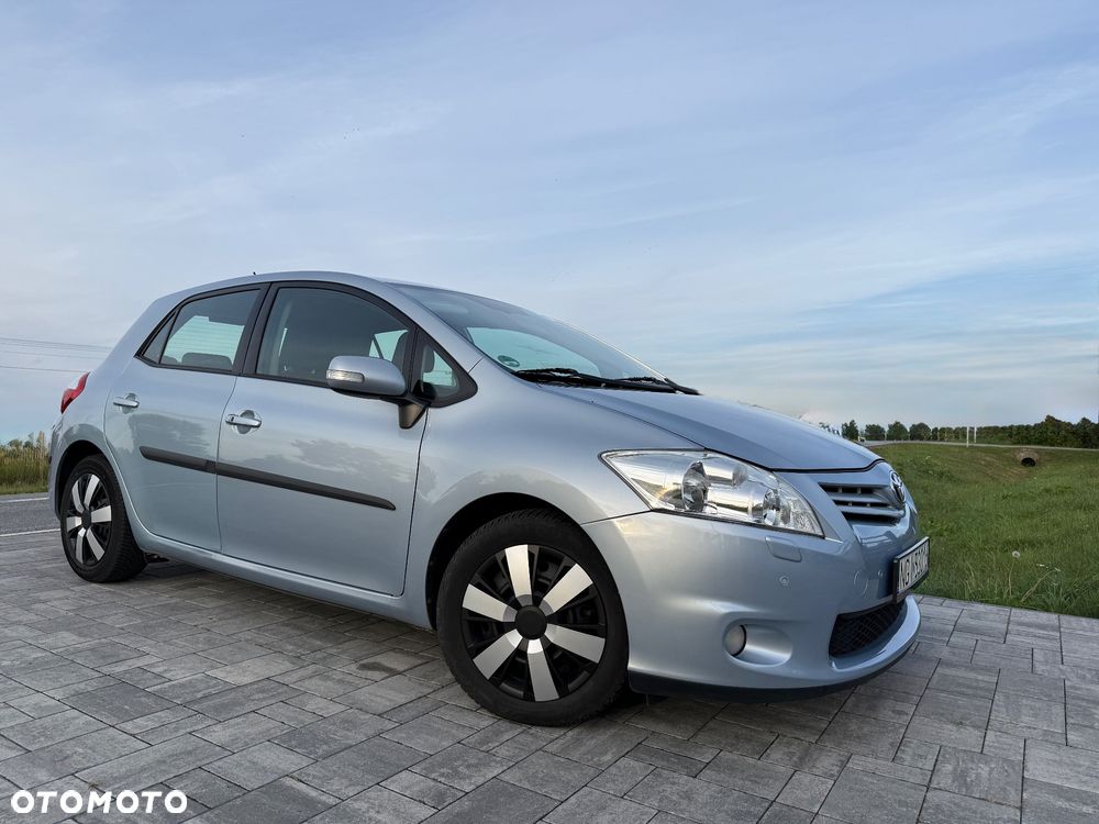 Toyota Auris 1.6 MultiMode Executive - 1