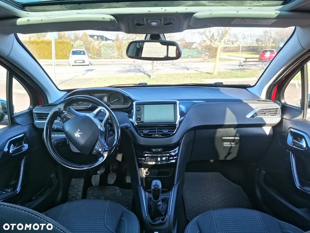 Peugeot 208 1.2 PureTech Allure - 11