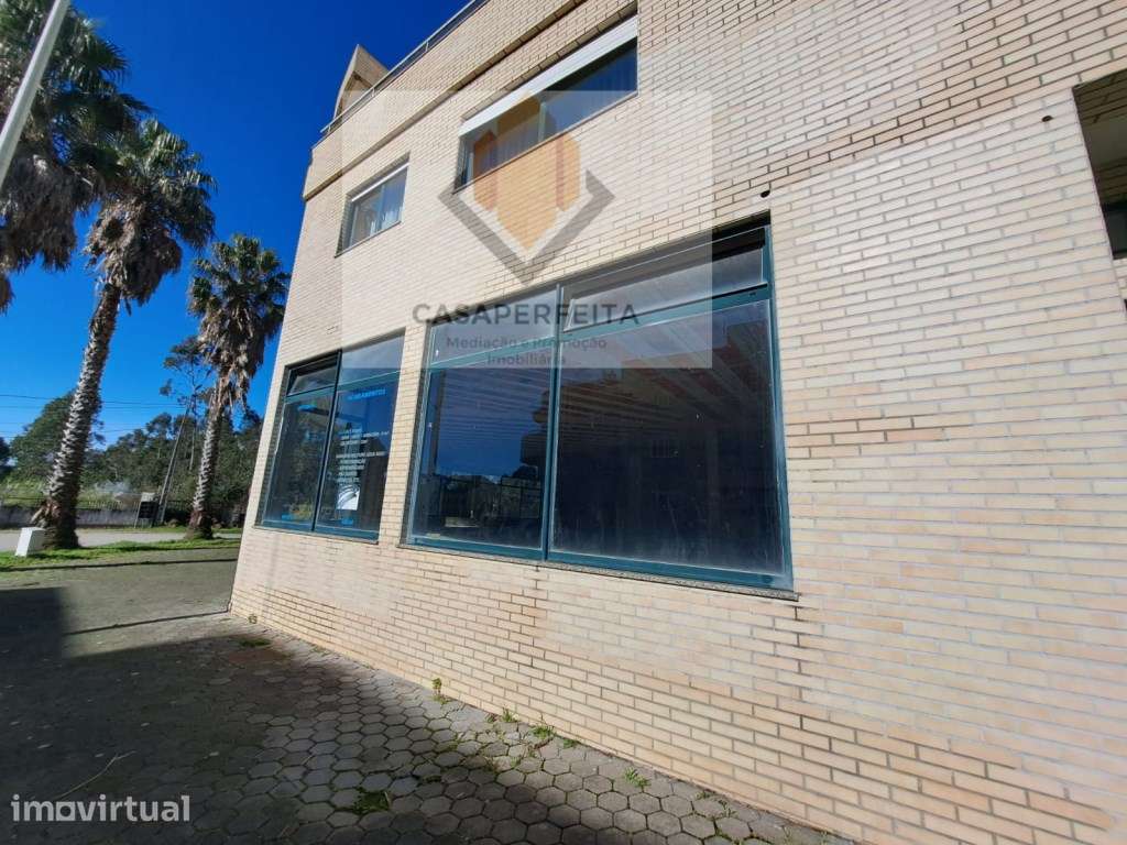 Fabulosa Loja Comercial com 607 m2 - a 500 metros da Praia da Madalena - Grande imagem: 3/21