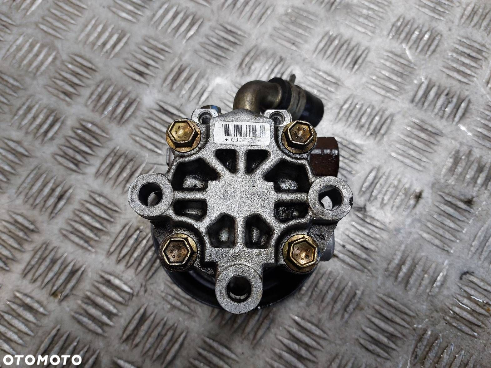 POMPA WSPOMAGANIA TOYOTA COROLLA VERSO I 2.0 D4D - 4