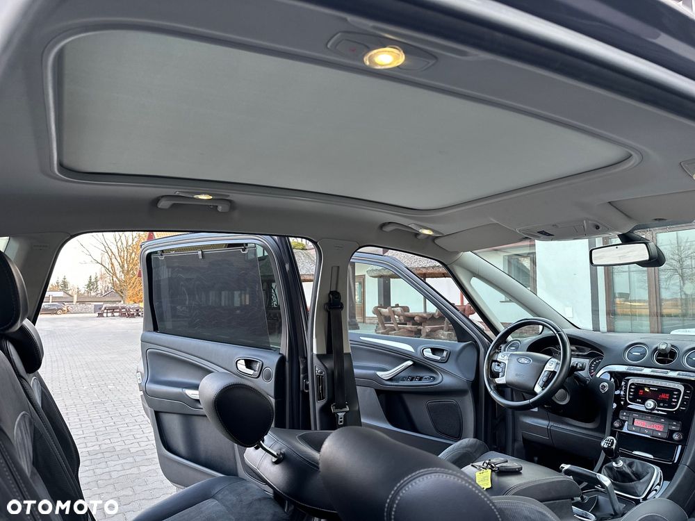 Ford S-Max 2.0 TDCi DPF Titanium - 37