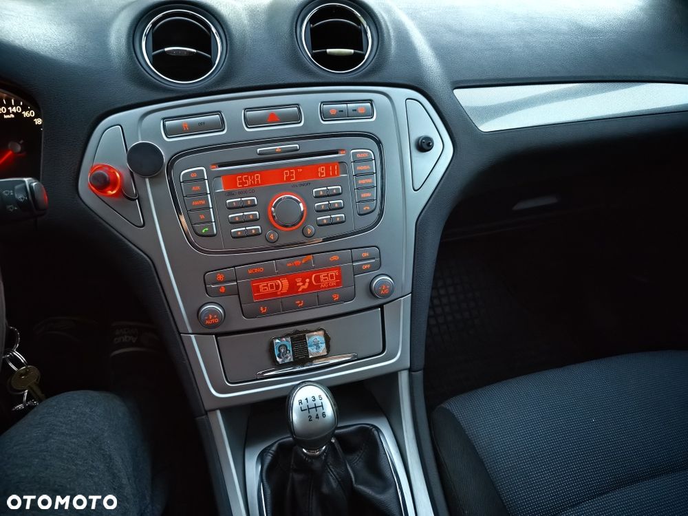 Ford Mondeo - 8