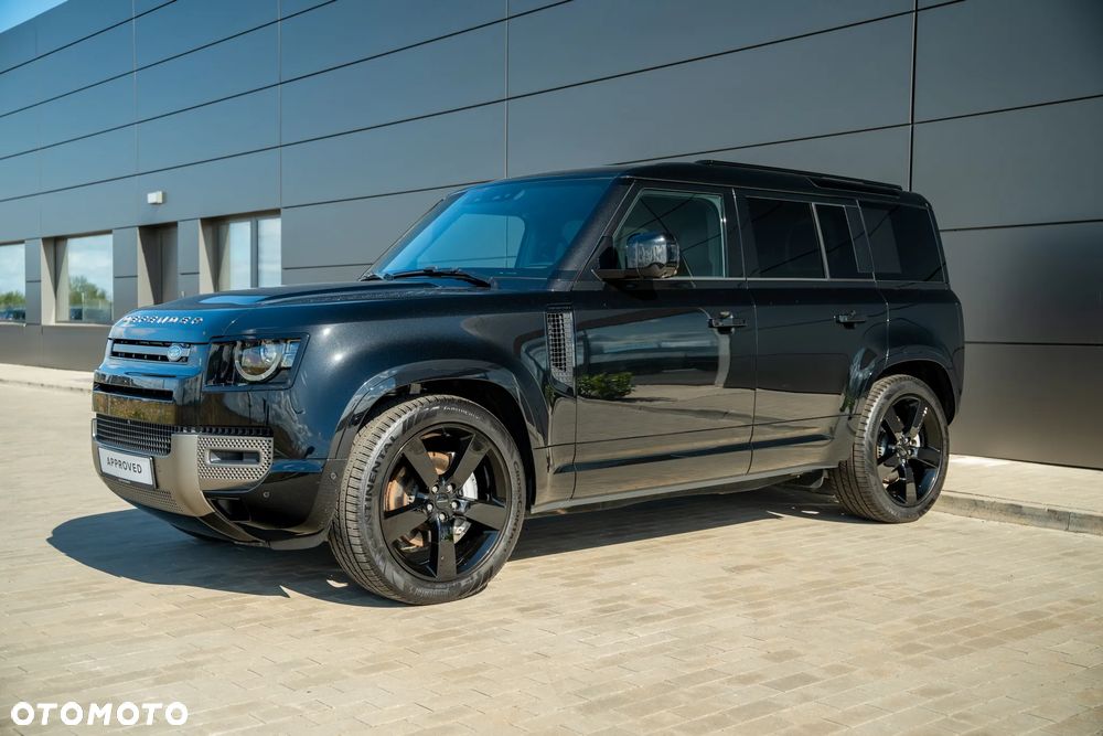 Land Rover Defender - 1