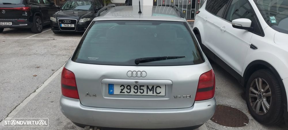 Audi A4 Avant 1.9 TDI Attraction - 3