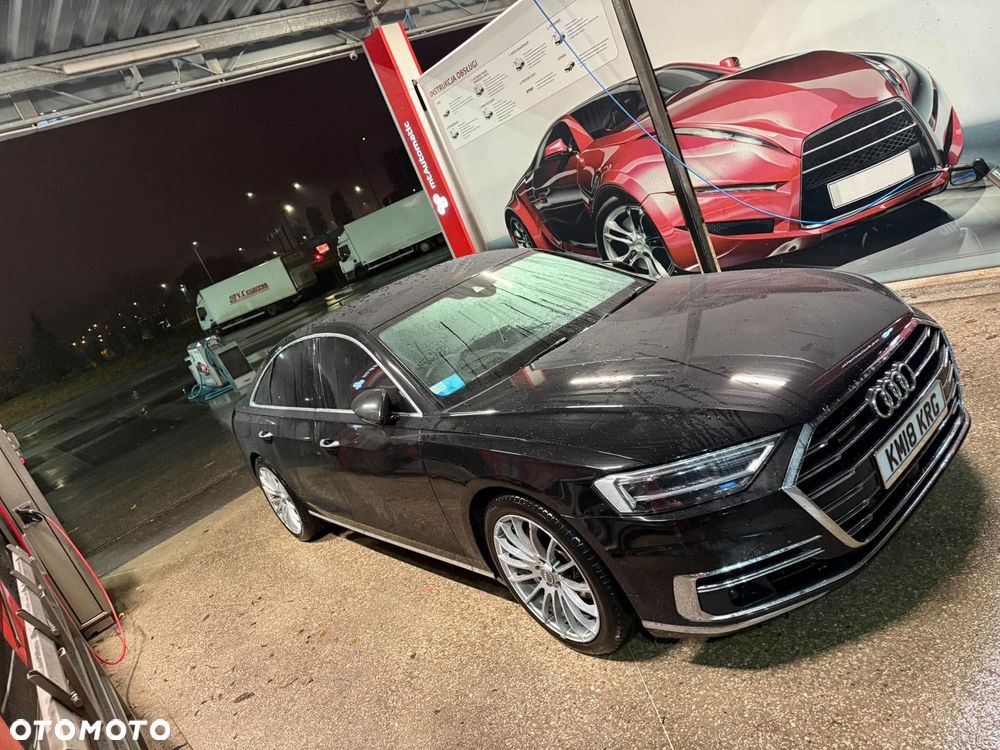 Audi A8 - 7