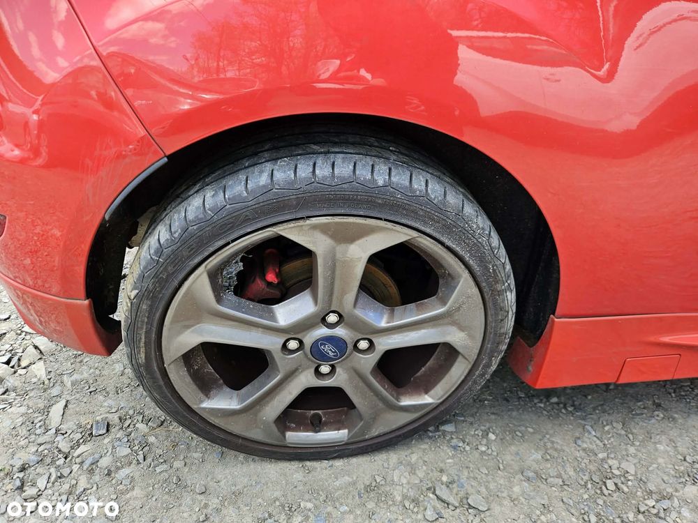 Ford Fiesta 1.6 EcoBoost ST - 15