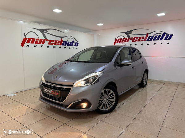 Peugeot 208 1.2 PureTech Signature