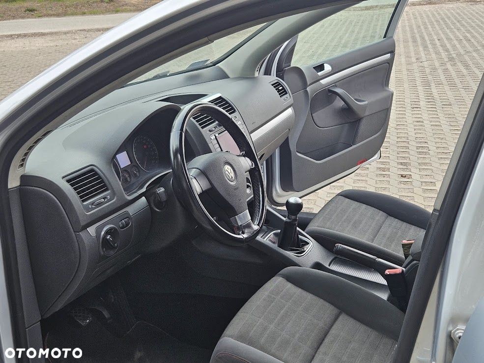 Volkswagen Golf 1.9 TDI Sportline - 11