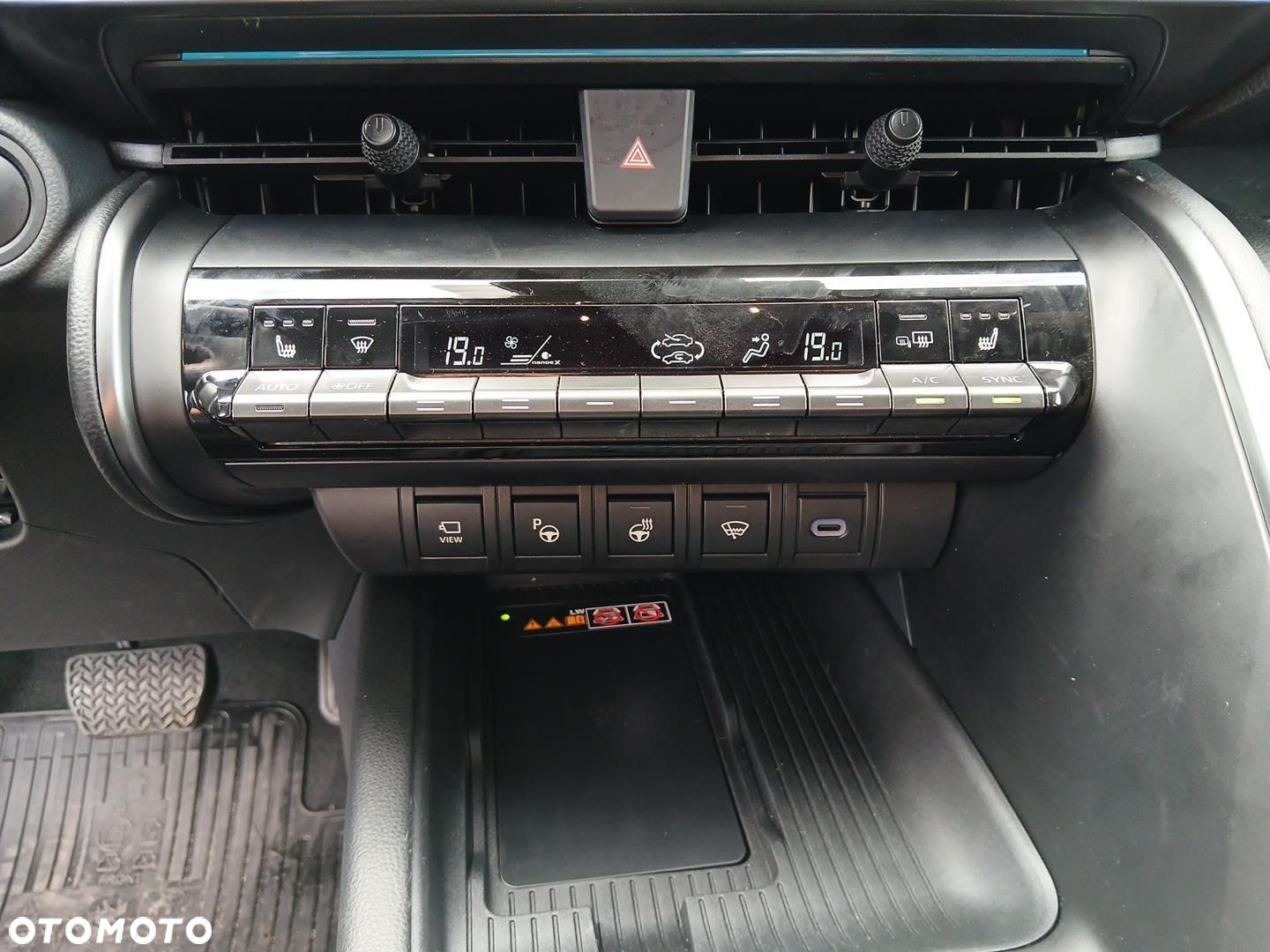Toyota C-HR - 34