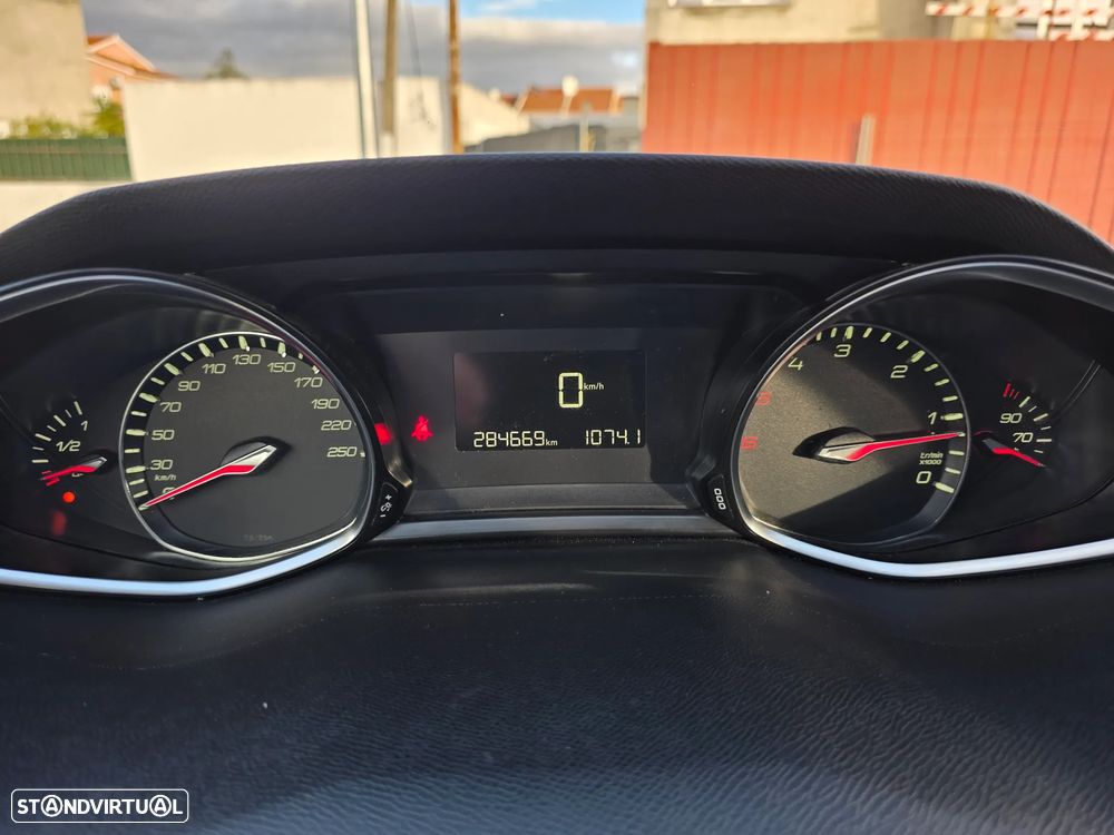 Peugeot 308 SW 1.6 e-HDi Allure - 9