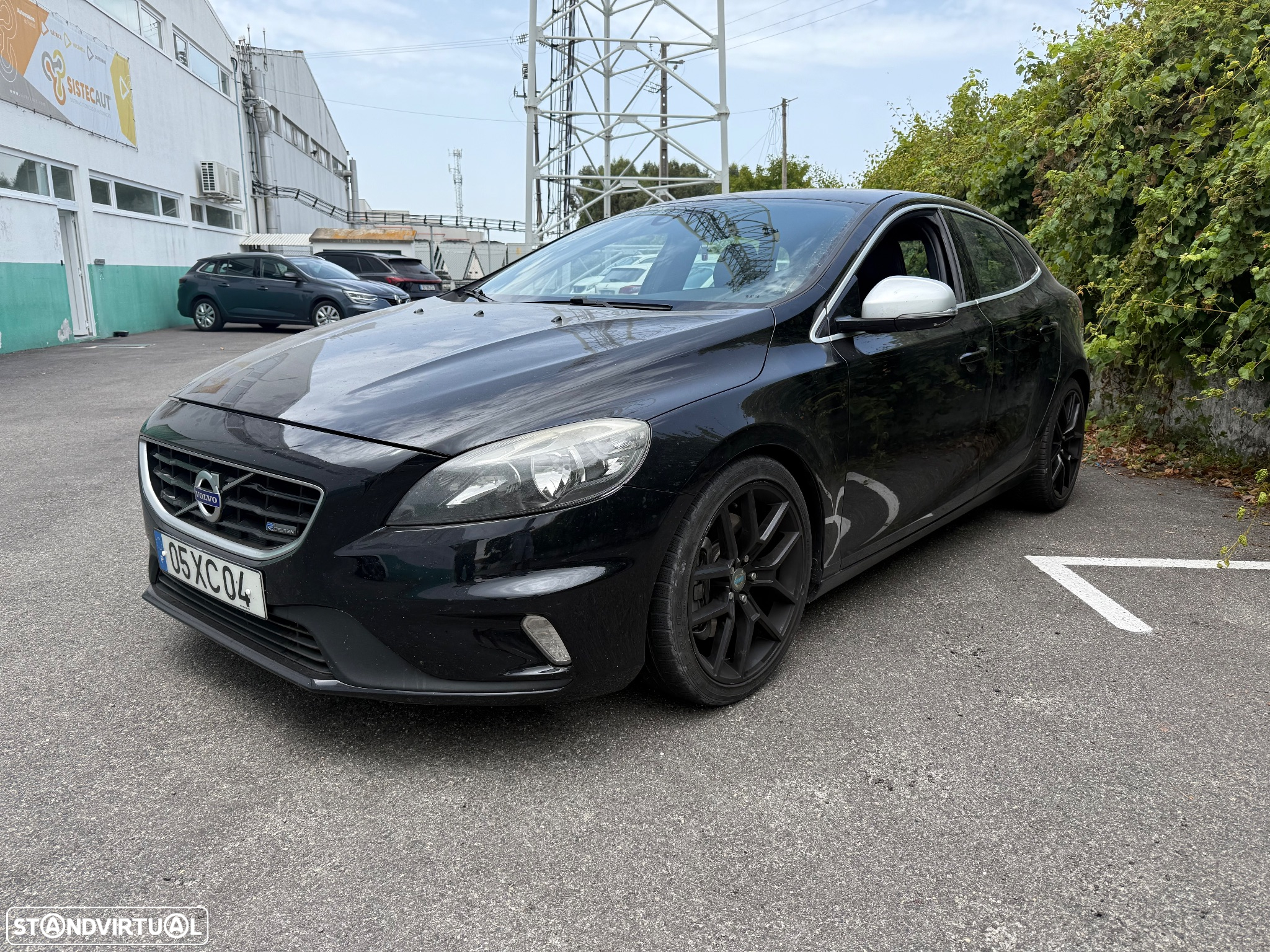 Volvo V40 2.0 D4 R-Design - 2
