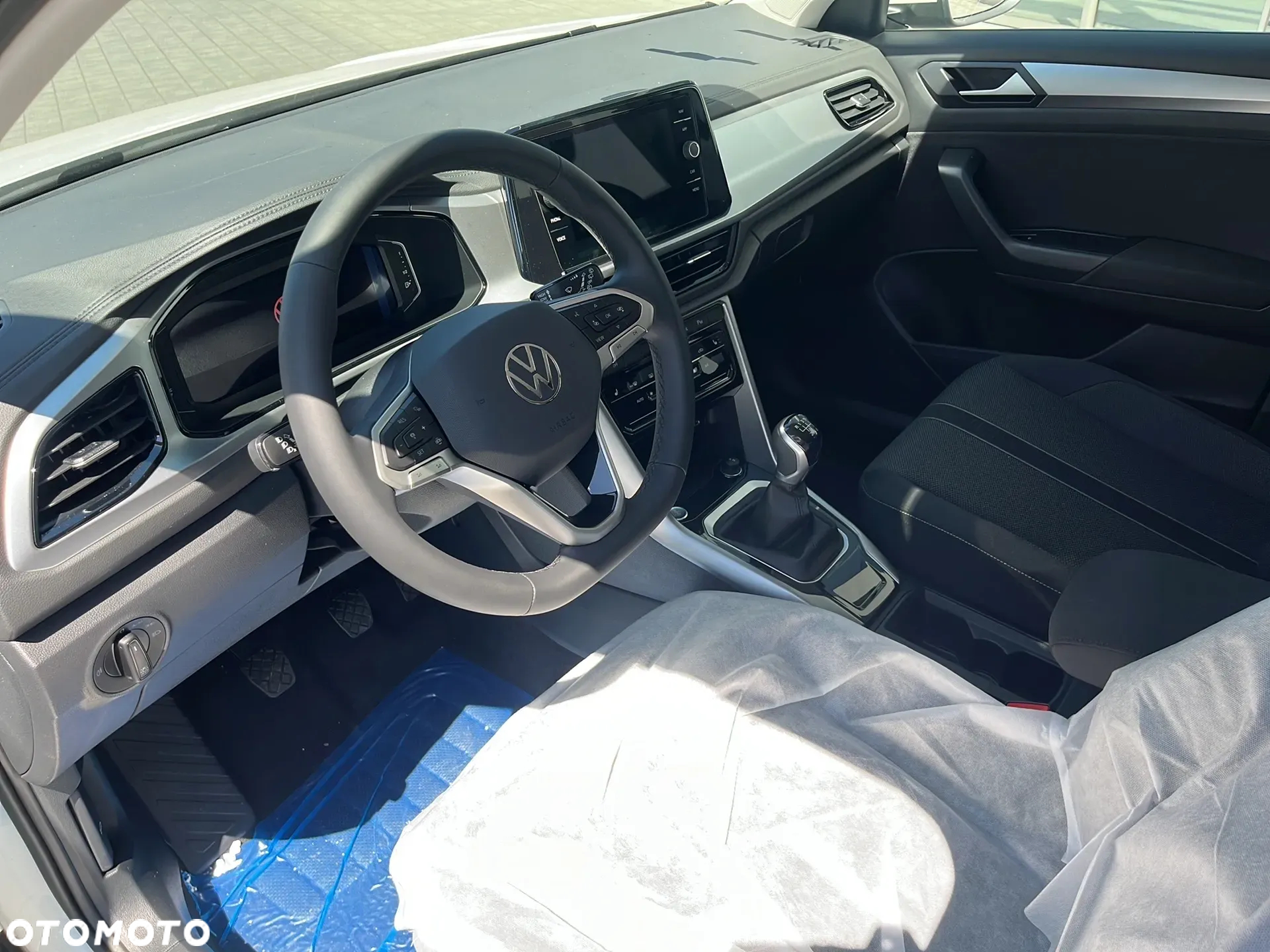 Volkswagen T-Roc - 9