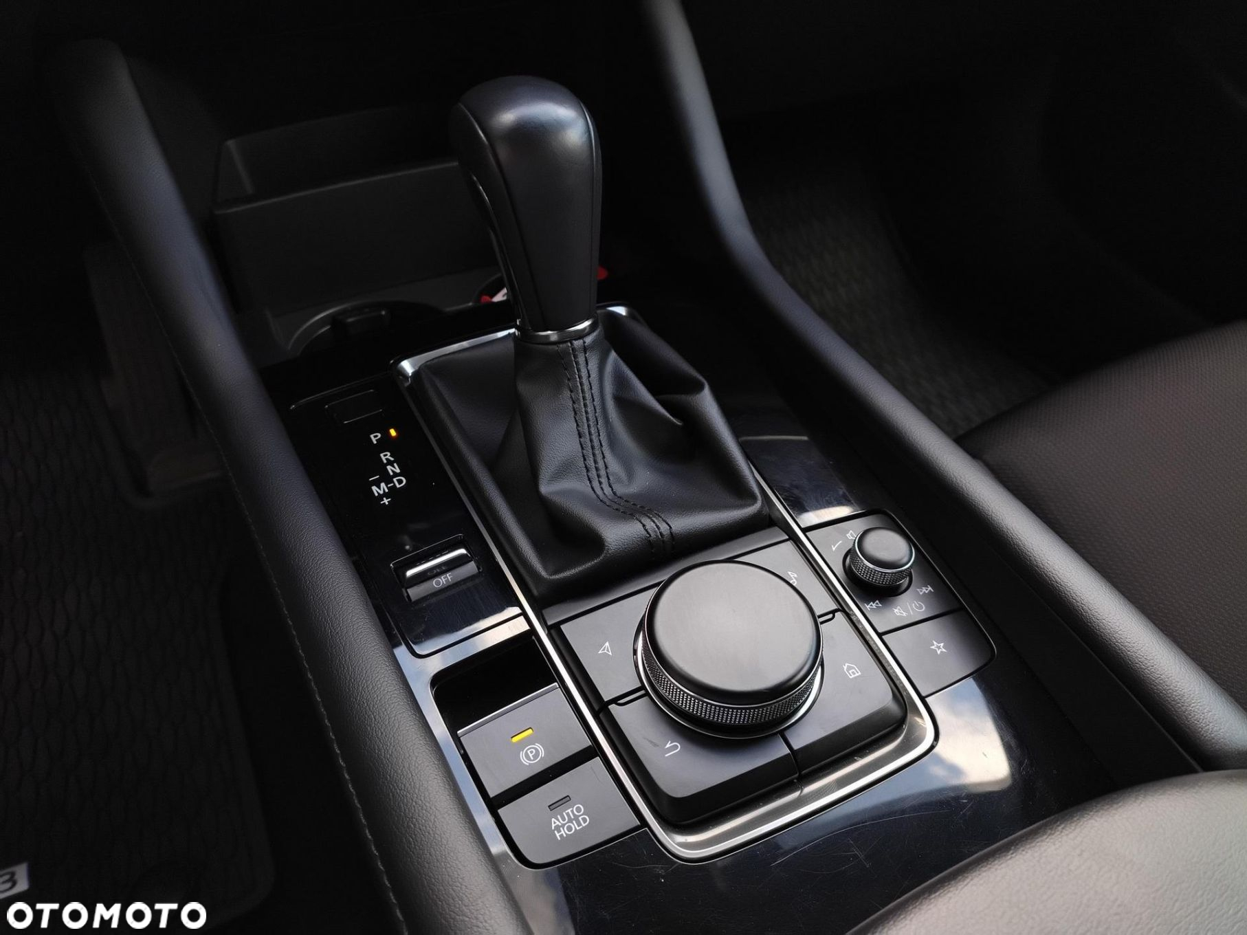 Mazda 3 - 15