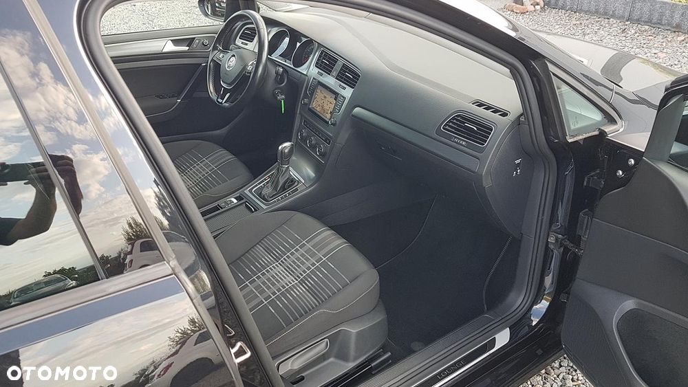 Volkswagen Golf 2.0 TDI BlueMotion Technology DSG Lounge - 26
