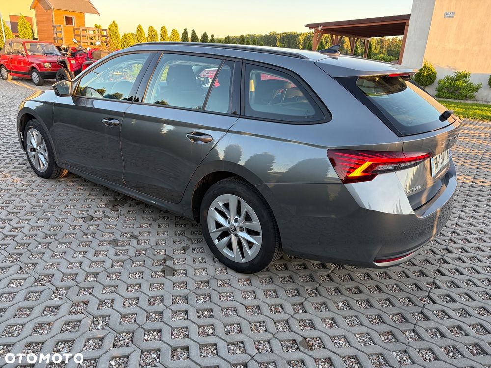 Skoda Octavia 2.0 TDI DSG Exclusive - 7