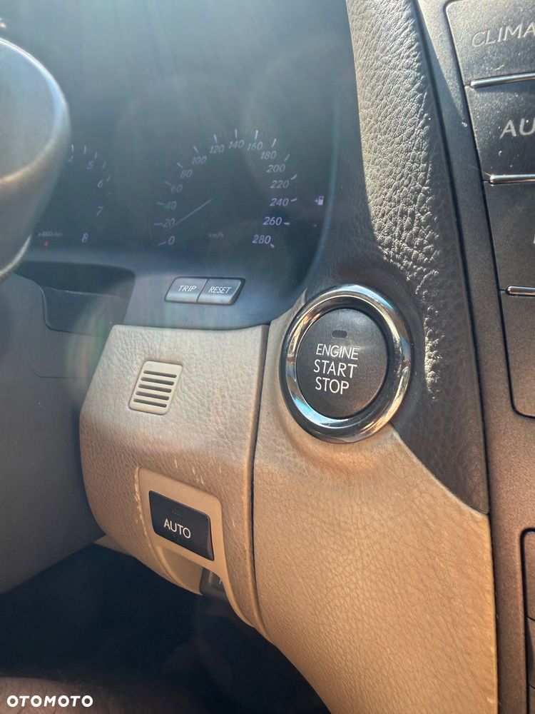 Lexus LS 460 Superior - 36