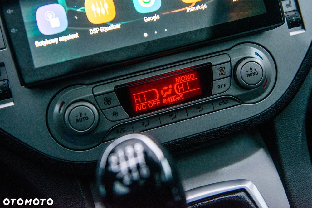 Ford Kuga 2.0 TDCi 4x4 Titanium - 36