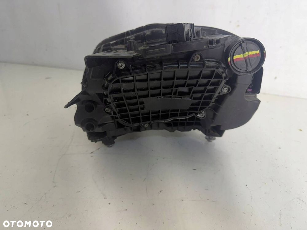 lampa prawy przód prawa przednia porsche taycan 9j1 full led eu - 12