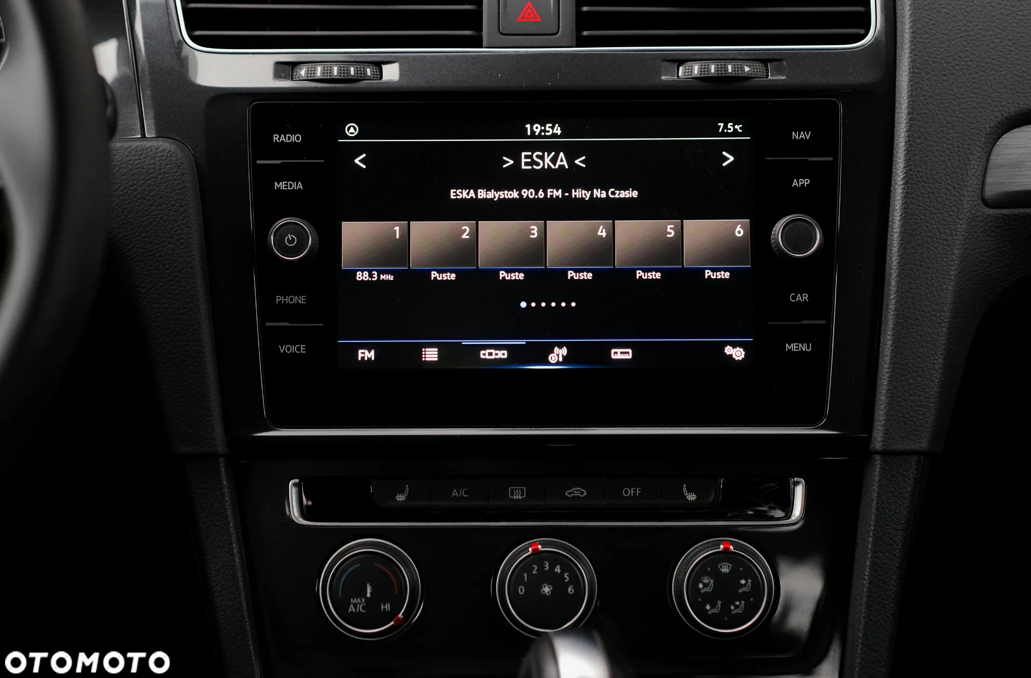 Volkswagen Golf - 29