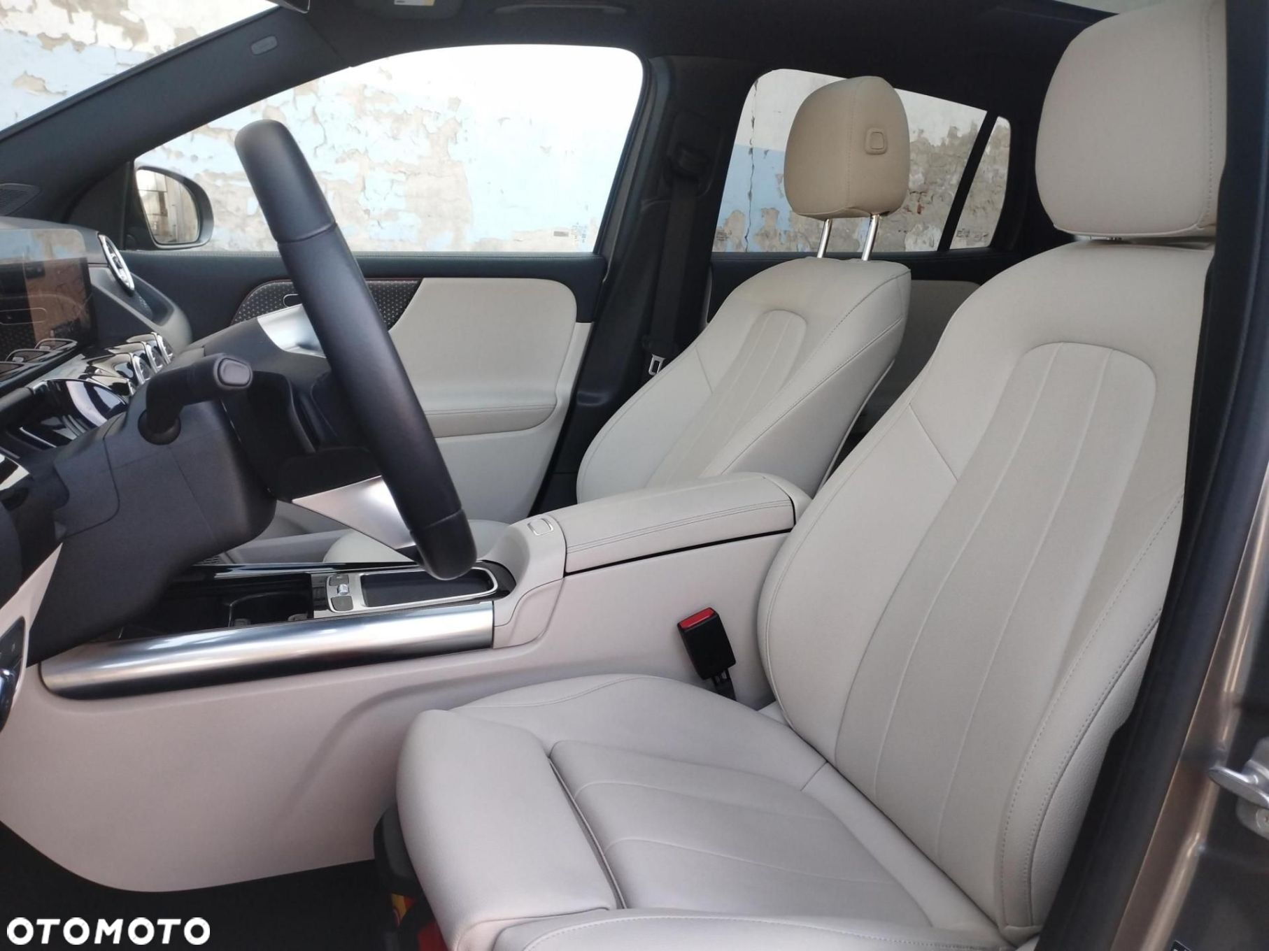 Mercedes-Benz GLA - 10