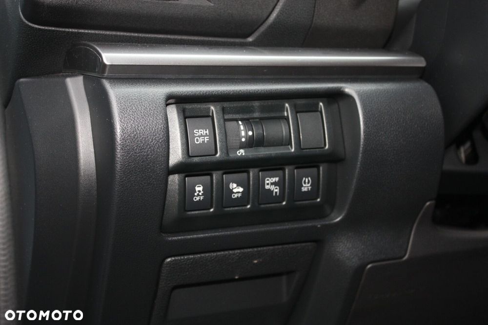 Subaru XV 2.0i-S Platinum (EyeSight) Lineartronic - 36