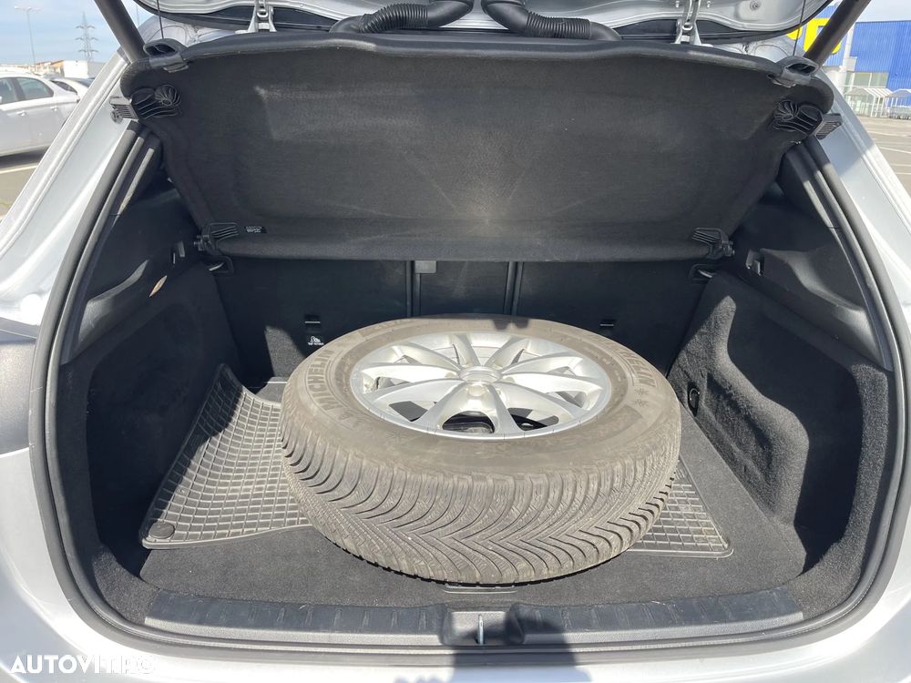 Mercedes-Benz GLA - 26