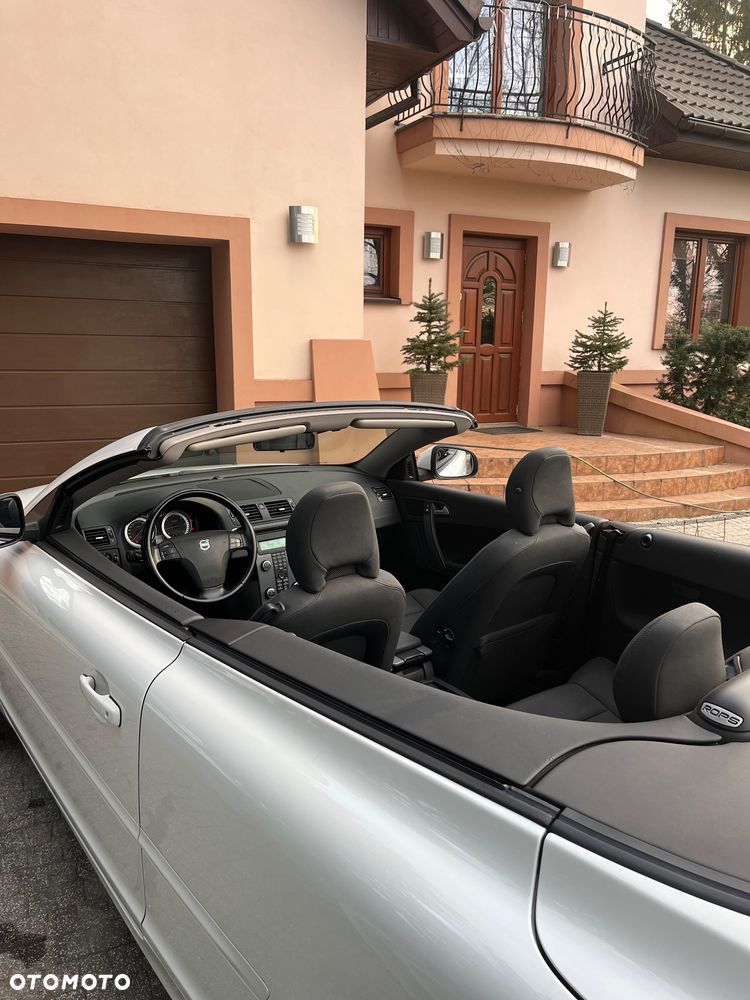 Volvo C70 D3 Momentum - 16