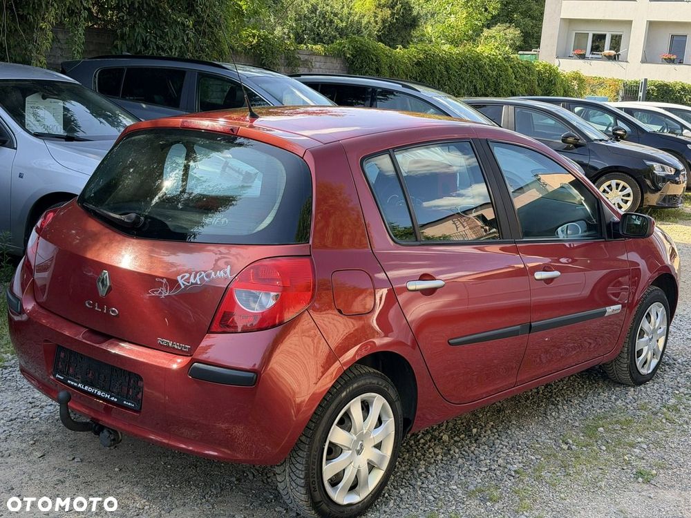 Renault Clio - 6