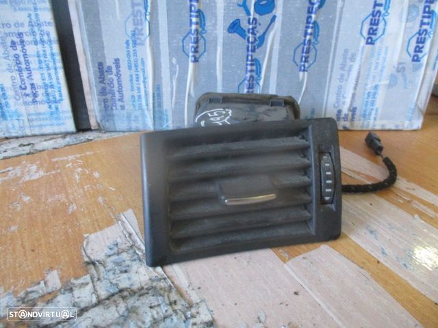 Grelha Friso 8E0820901F AUDI A4 2003 ESQ - 4