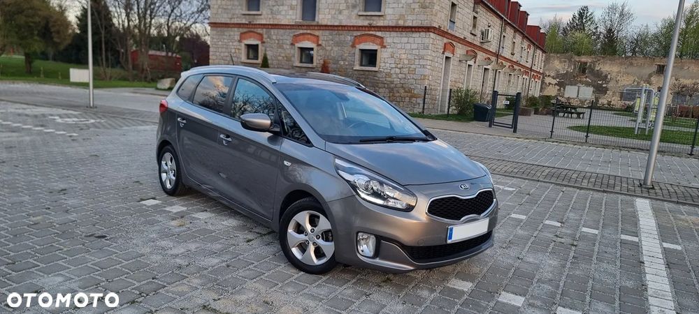 Kia Carens 1.6 GDI Dream Team Edition - 26