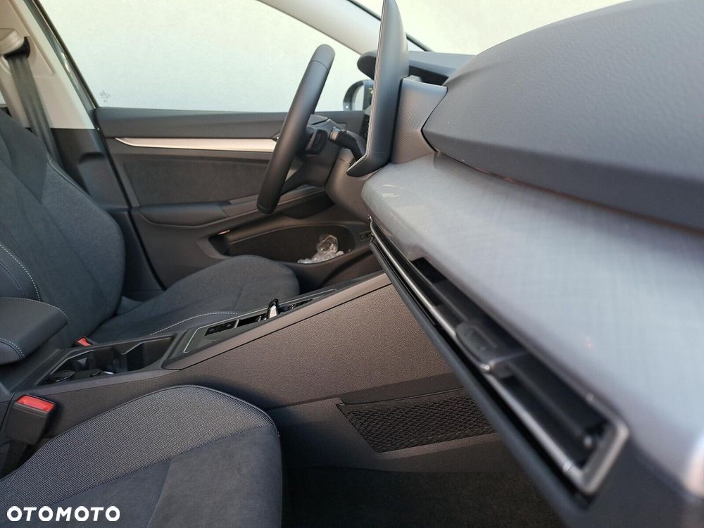 Volkswagen Golf Variant - 24