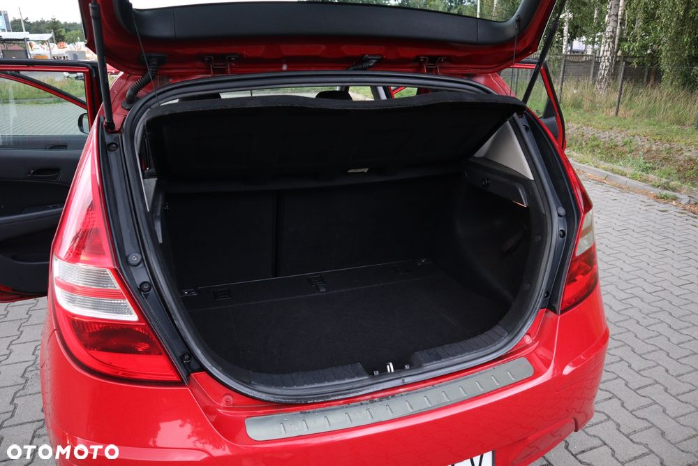 Hyundai i30 1.4 Comfort - 24