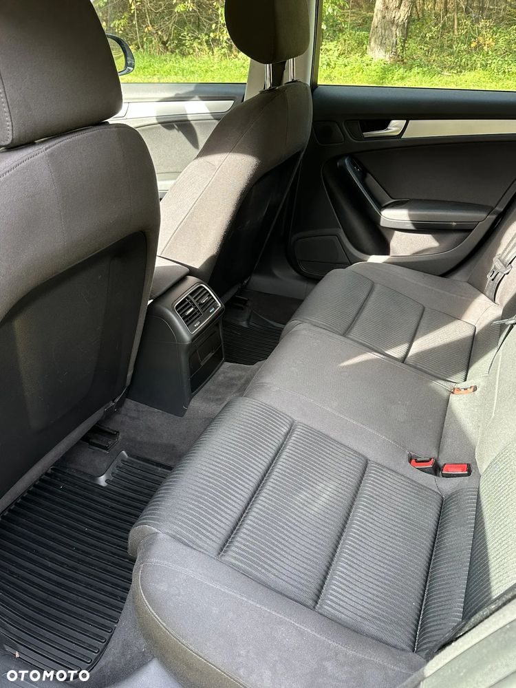 Audi A4 Limousine - 12