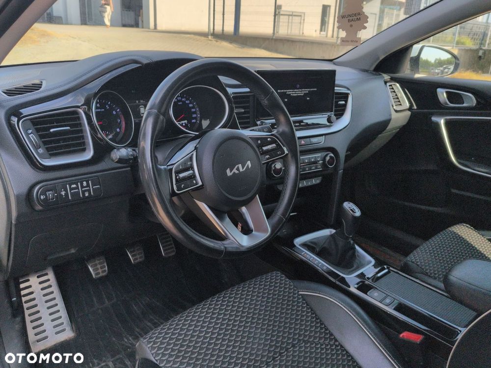 Kia Ceed 1.5 T-GDI Business Line - 9