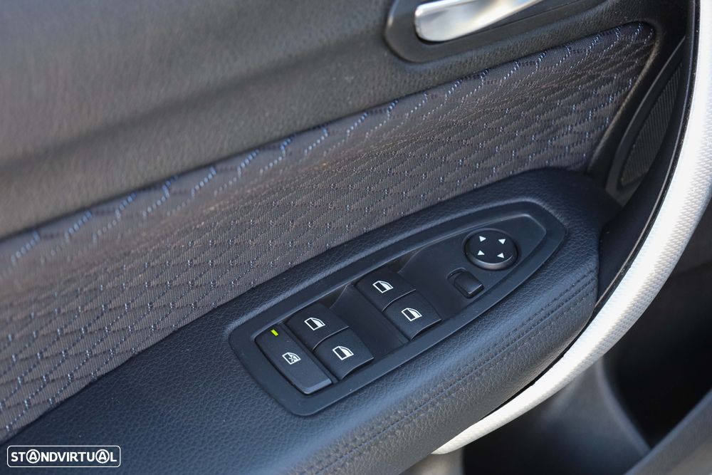 BMW 116 d Pack M - 22