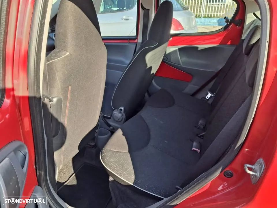 Peugeot 107 1.0 Urban Move - 6