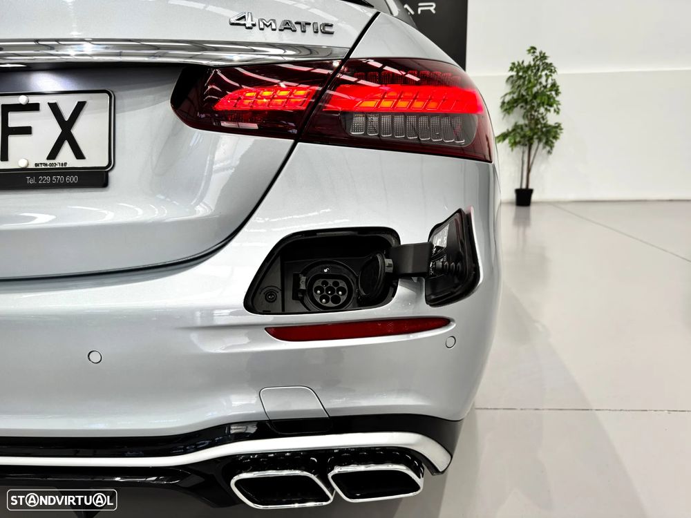 Mercedes-Benz E 300 de AMG Line 4Matic - 18