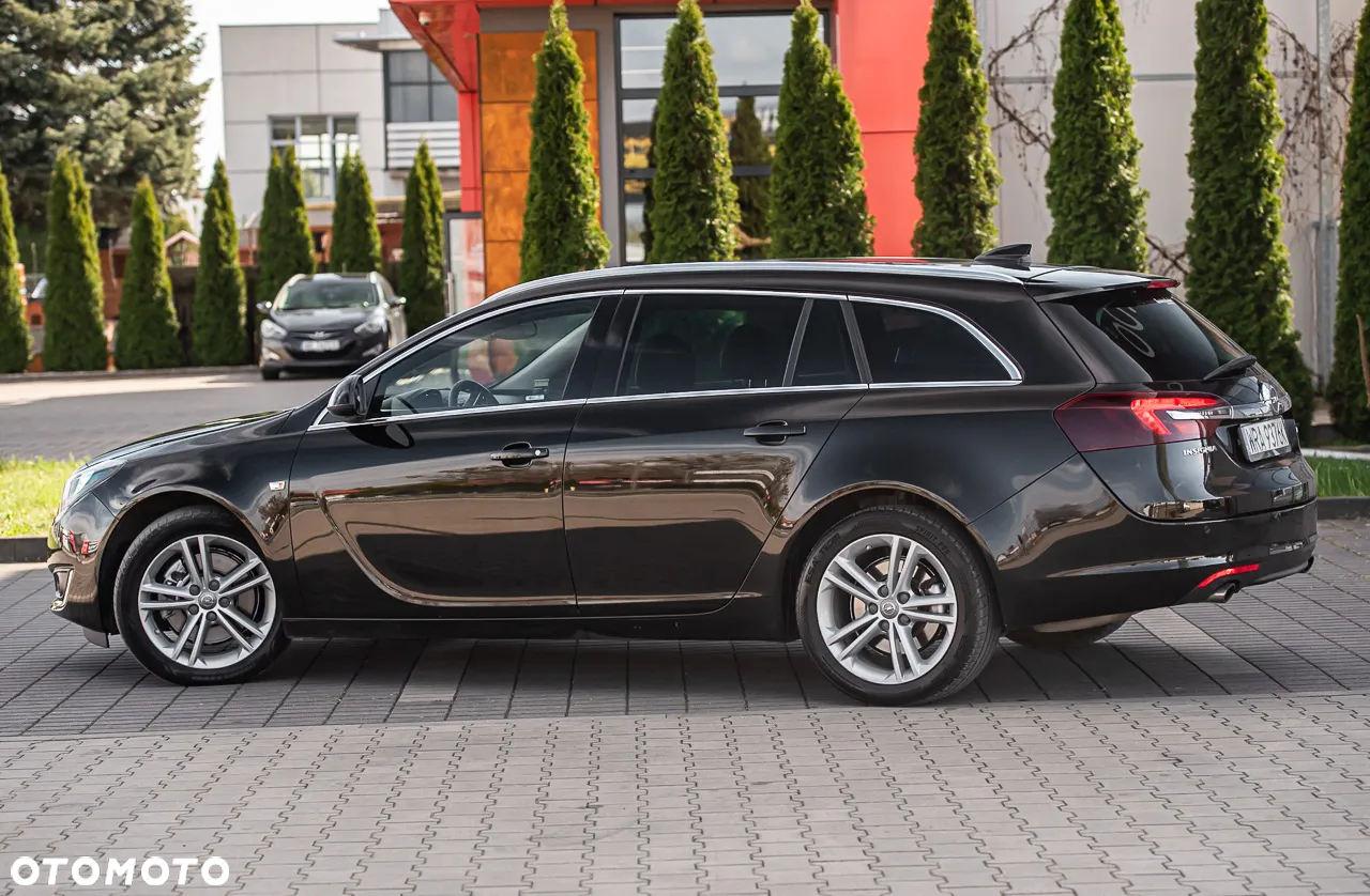 Opel Insignia 2.0 SIDI Turbo 4x4 Sports Tourer - 13