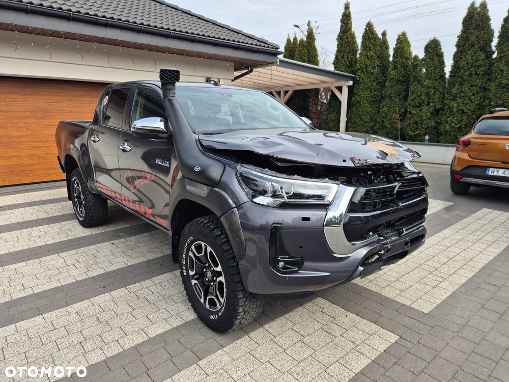 Toyota Hilux 2.8 D-4D Double Cab Invincible 4x4 - 2