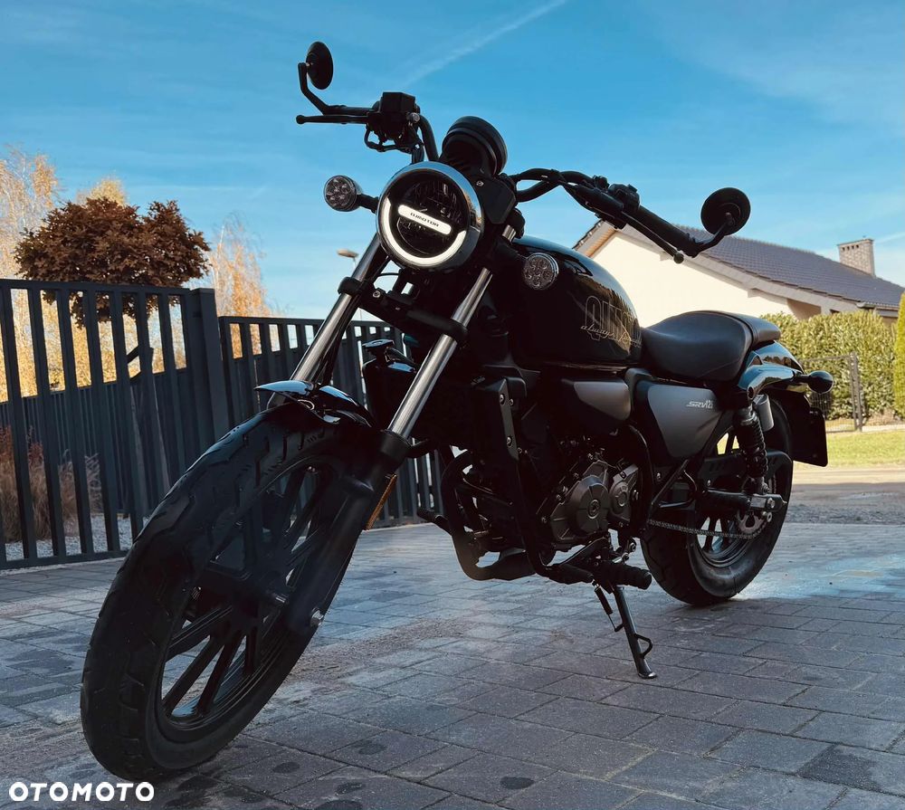 QJMOTOR SRV 125 - 2