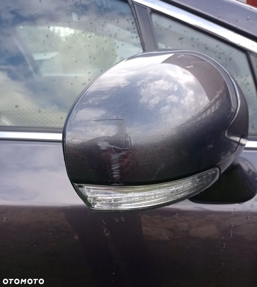 Toyota Avensis Combi 1.8 Executive - 12