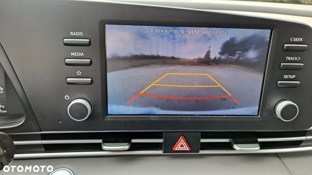 Hyundai Elantra 1.6 Comfort - 35