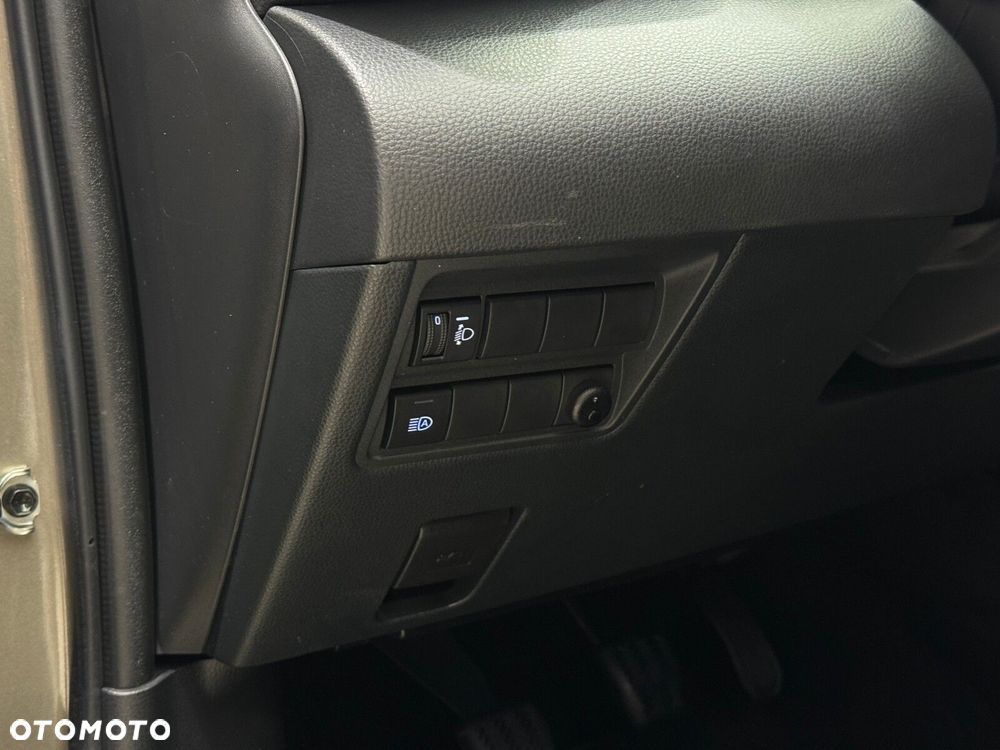 Toyota Yaris 1.5 Comfort - 21