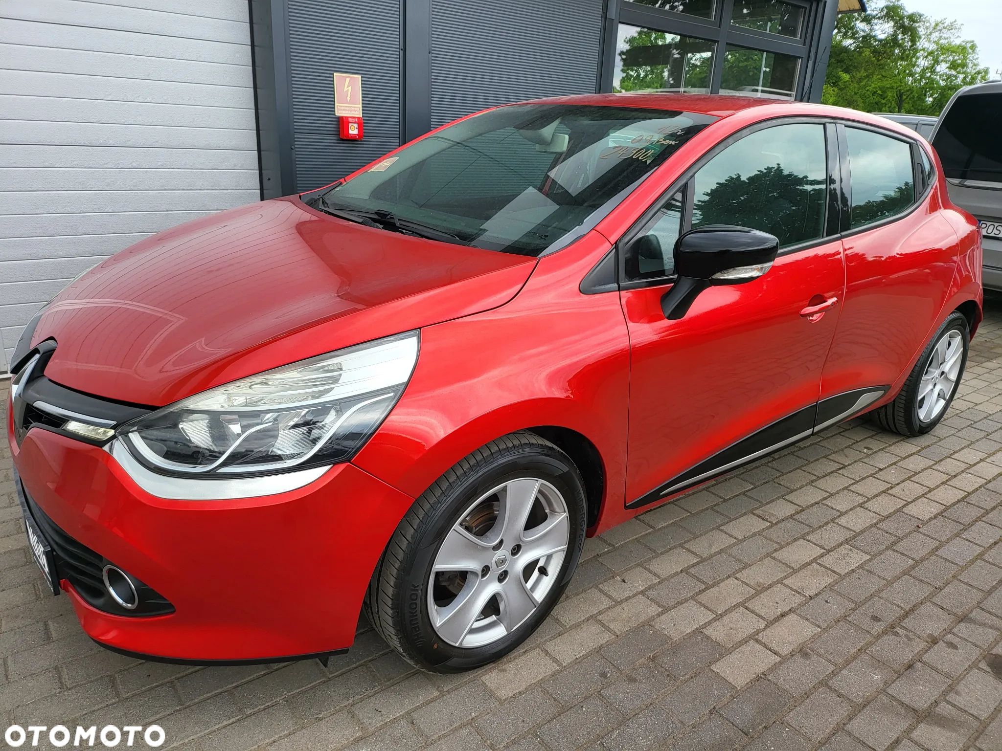 Renault Clio TCe 90 Limited - 16